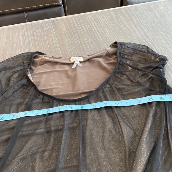Dynamite ladies top with mesh overlay and gold & brown underlay. Size XS. - Picture 8 of 10